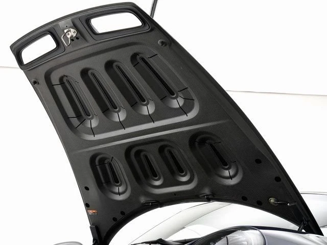 2022 Porsche 992 GT3 - Image 27 of 31