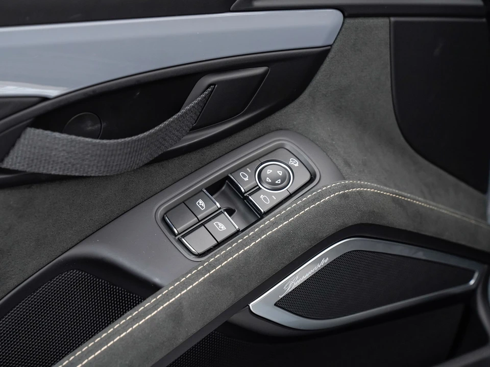 2023 Porsche 718 Boxster Spyder - Image 15 of 31