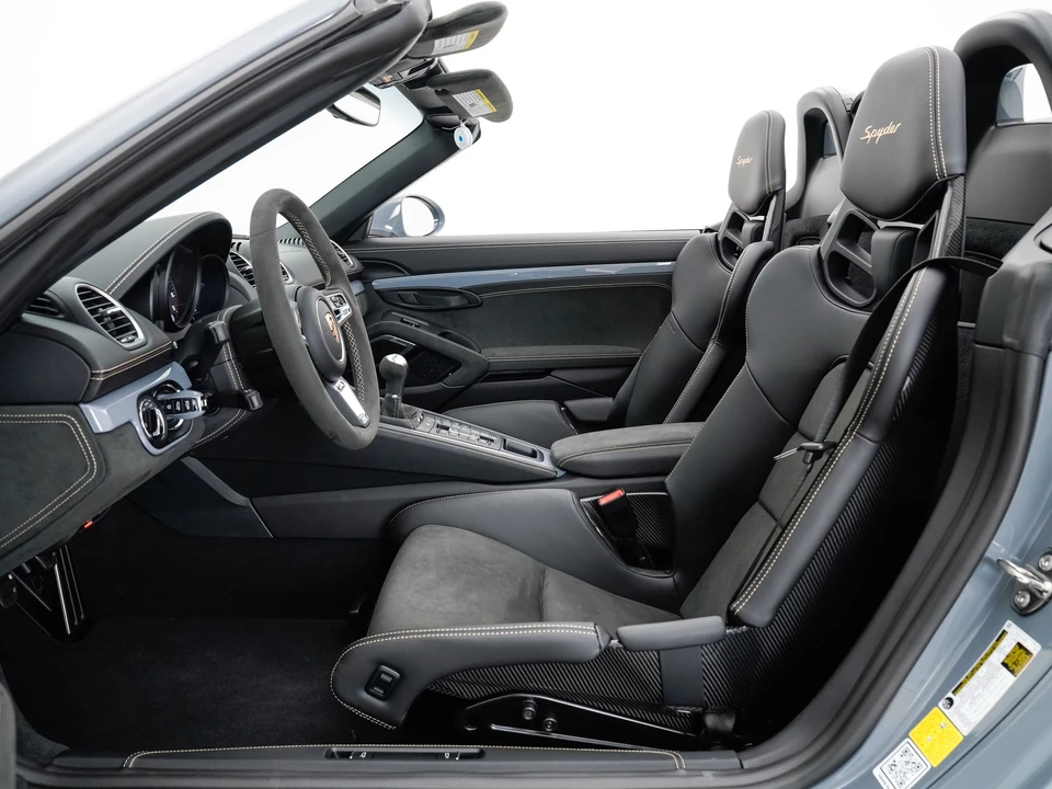 2023 Porsche 718 Boxster Spyder - Image 17 of 31