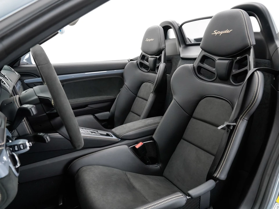 2023 Porsche 718 Boxster Spyder - Image 18 of 31