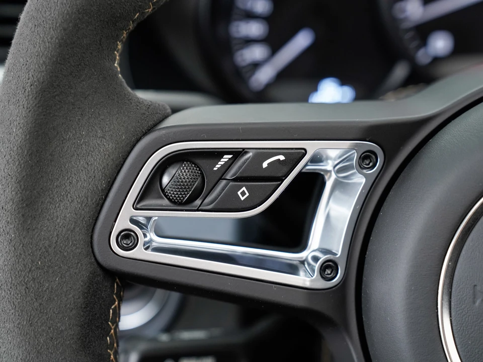 2023 Porsche 718 Boxster Spyder - Image 23 of 31
