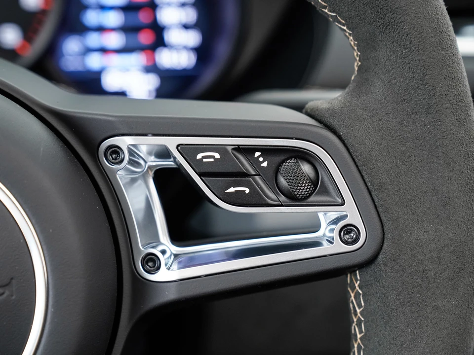 2023 Porsche 718 Boxster Spyder - Image 24 of 31