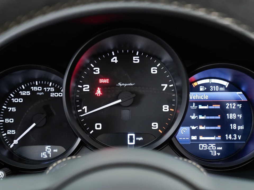 2023 Porsche 718 Boxster Spyder - Image 25 of 31