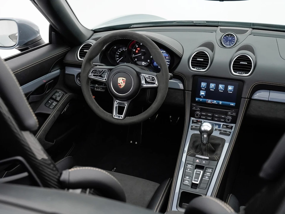 2023 Porsche 718 Boxster Spyder - Image 26 of 31