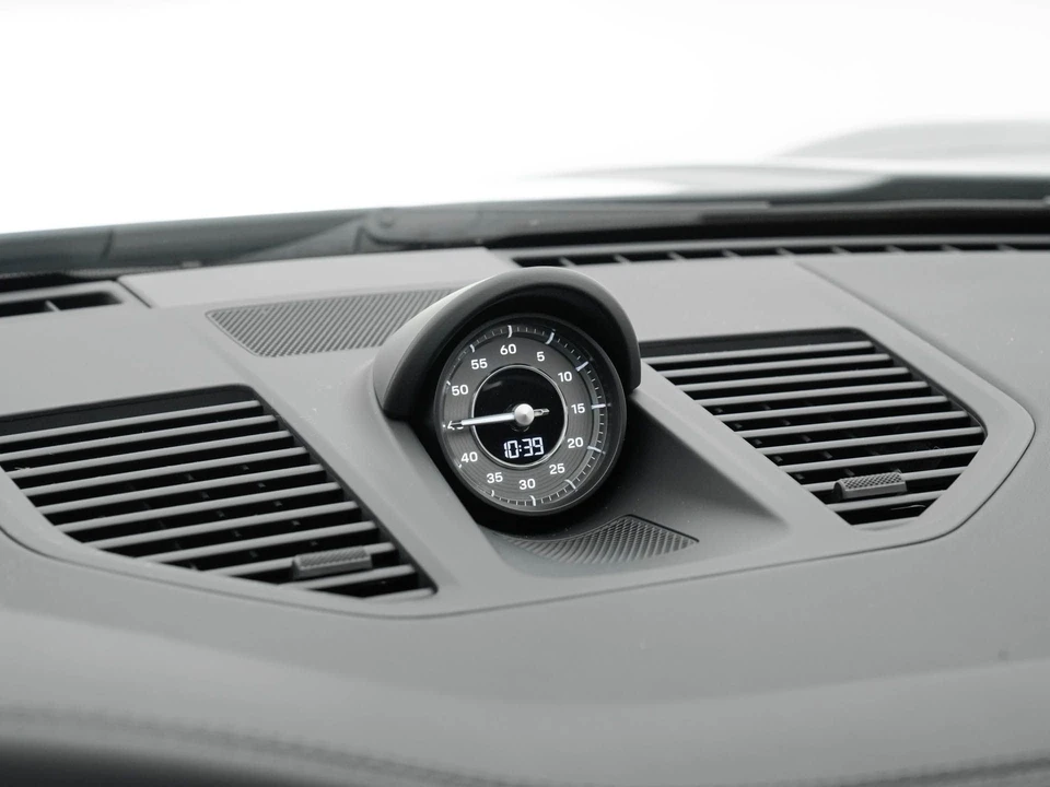 2023 Porsche 992 Turbo - Image 25 of 31
