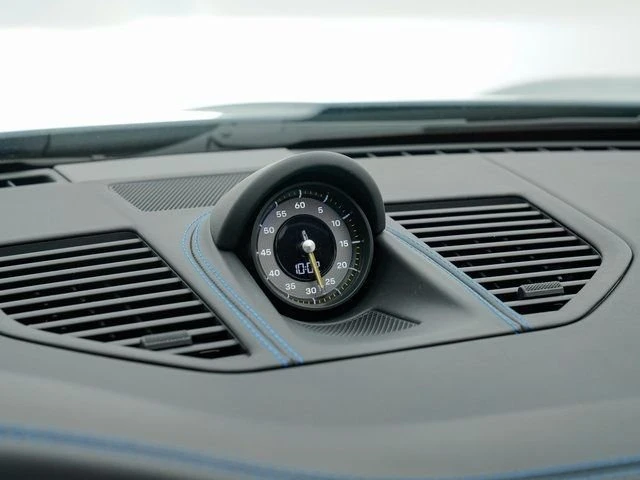 2024 Porsche 992 GT3 - Image 12 of 31