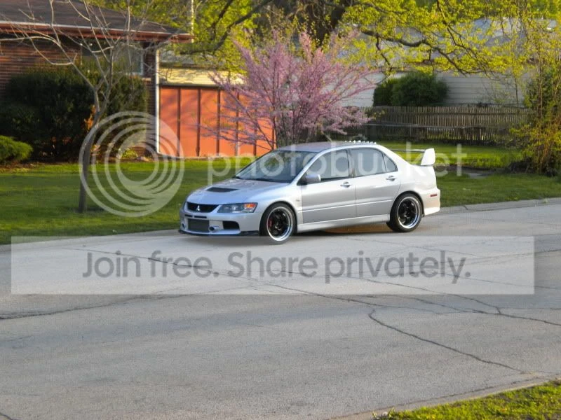 Mitsubishi Lancer Evolution IX 8th Gen - Image 5 of 10