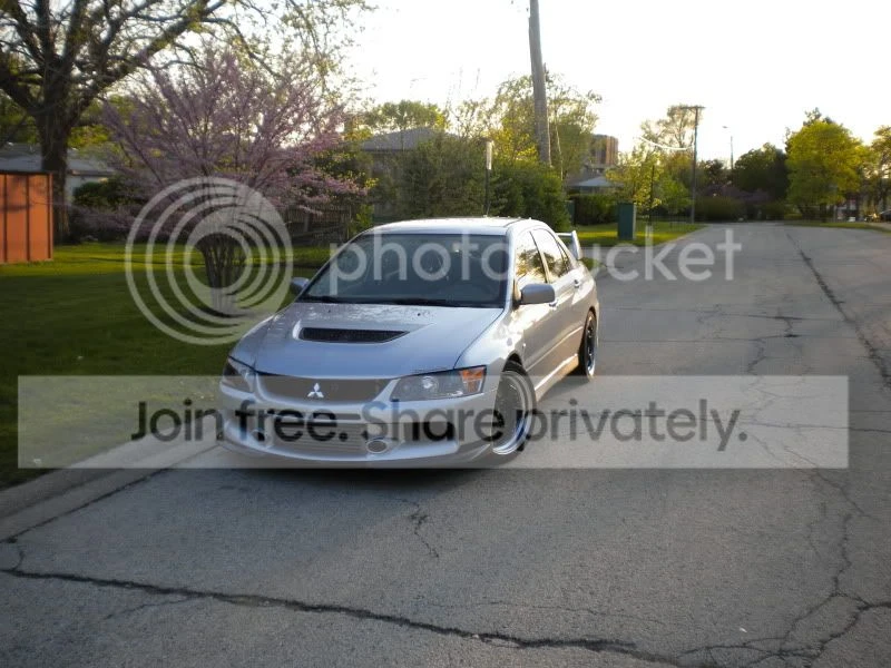 Mitsubishi Lancer Evolution IX 8th Gen - Image 7 of 10