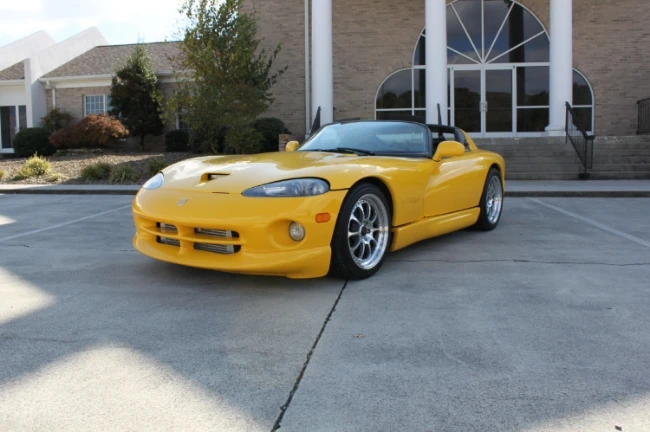2001 Dodge Viper 2nd Gen - Image 2 of 4