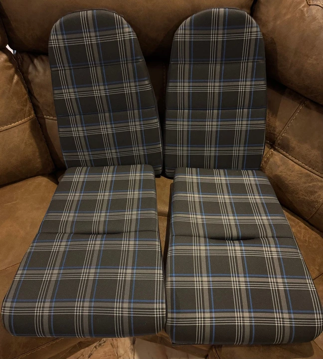 Parts & Memorabilia Seats & Interior - Image 3 of 8