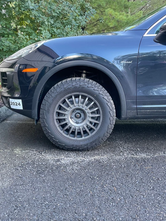 2015 Porsche 958 Cayenne Diesel - Image 2 of 7