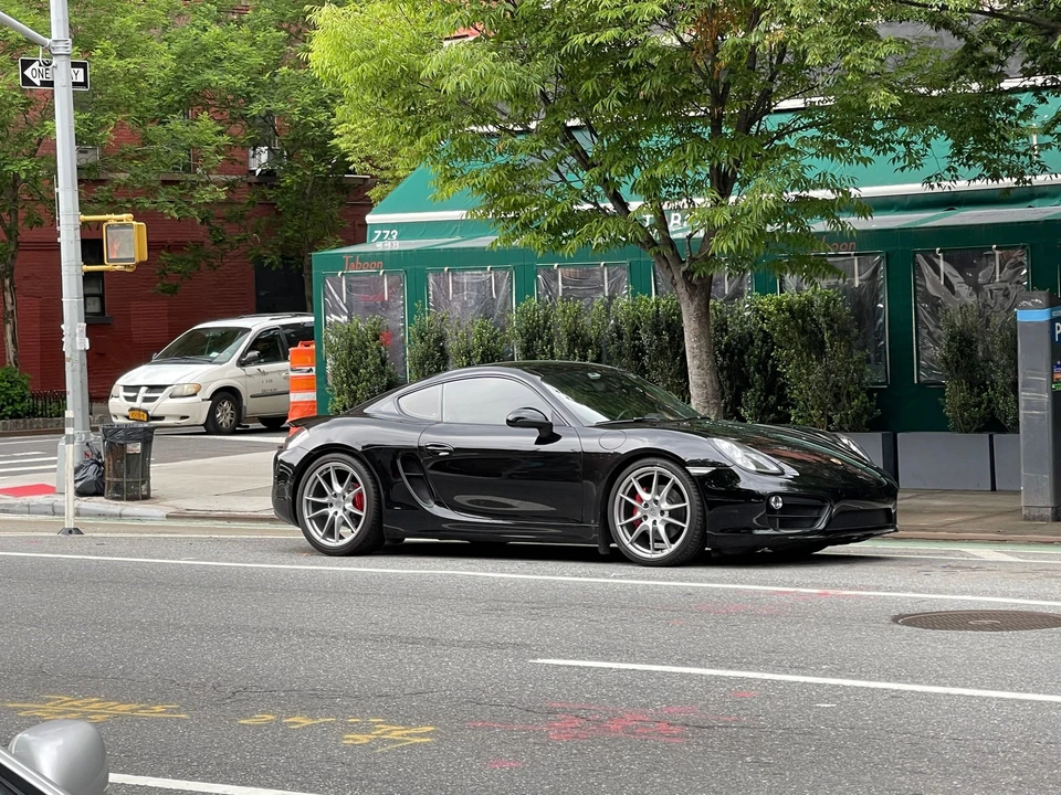 2015 Porsche 981 Cayman S - Image 13 of 18
