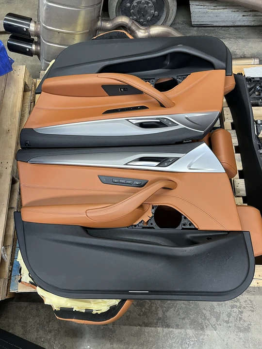 Parts & Memorabilia Seats & Interior - Image 6 of 6