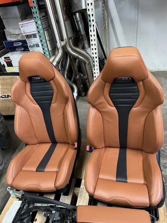 Parts & Memorabilia Seats & Interior - Image 5 of 6
