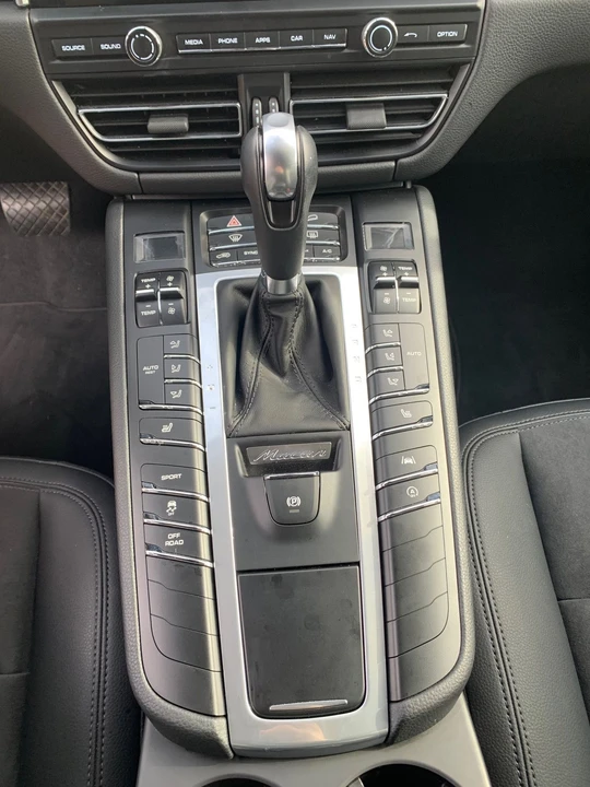 2020 Porsche Macan S - Image 11 of 17