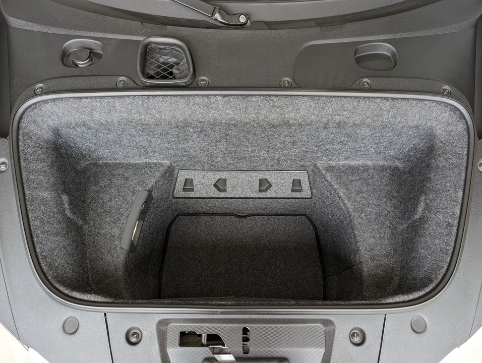 2011 Audi 42 R8 - Image 14 of 15