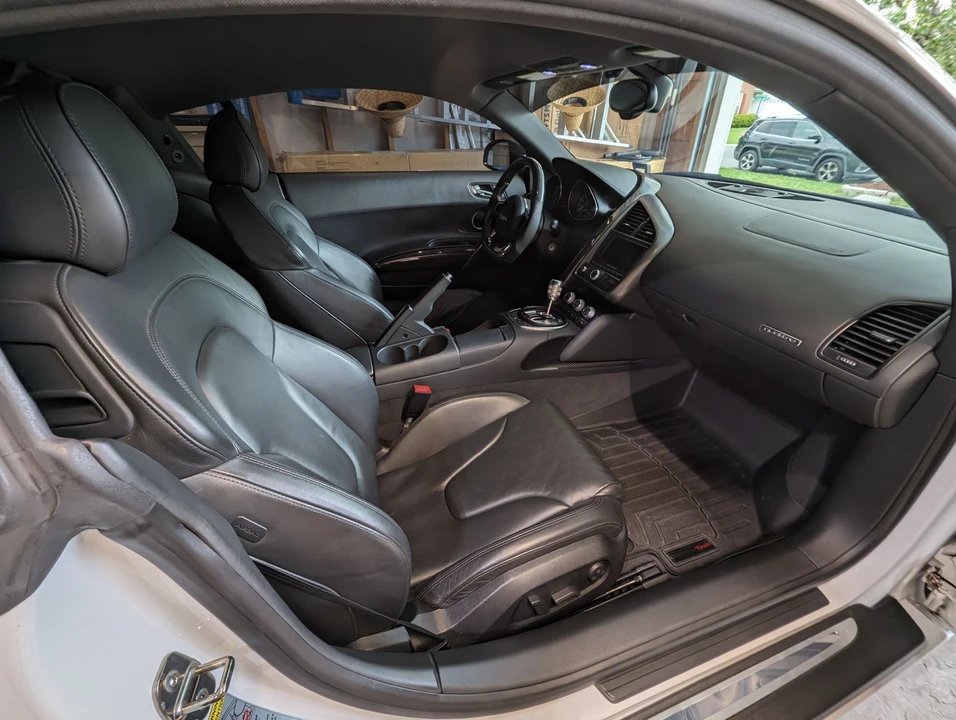 2011 Audi 42 R8 - Image 13 of 15