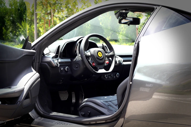2011 Ferrari 458 Italia - Image 25 of 31