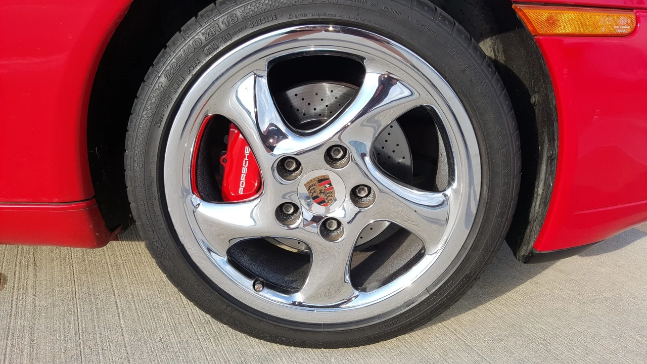 2001 Porsche 996 Carrera 4 - Image 8 of 10