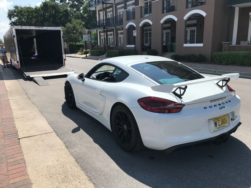 2016 Porsche 981 Cayman GT4 - Image 9 of 13