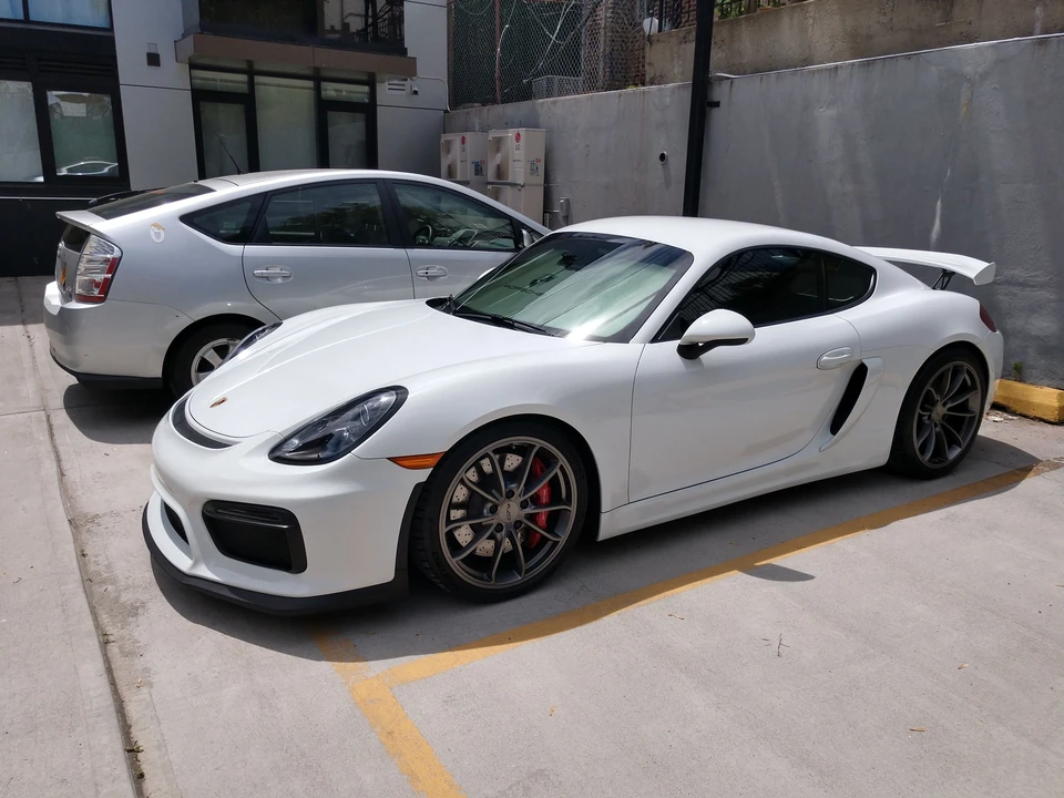 2016 Porsche 981 Cayman GT4 - Image 4 of 27