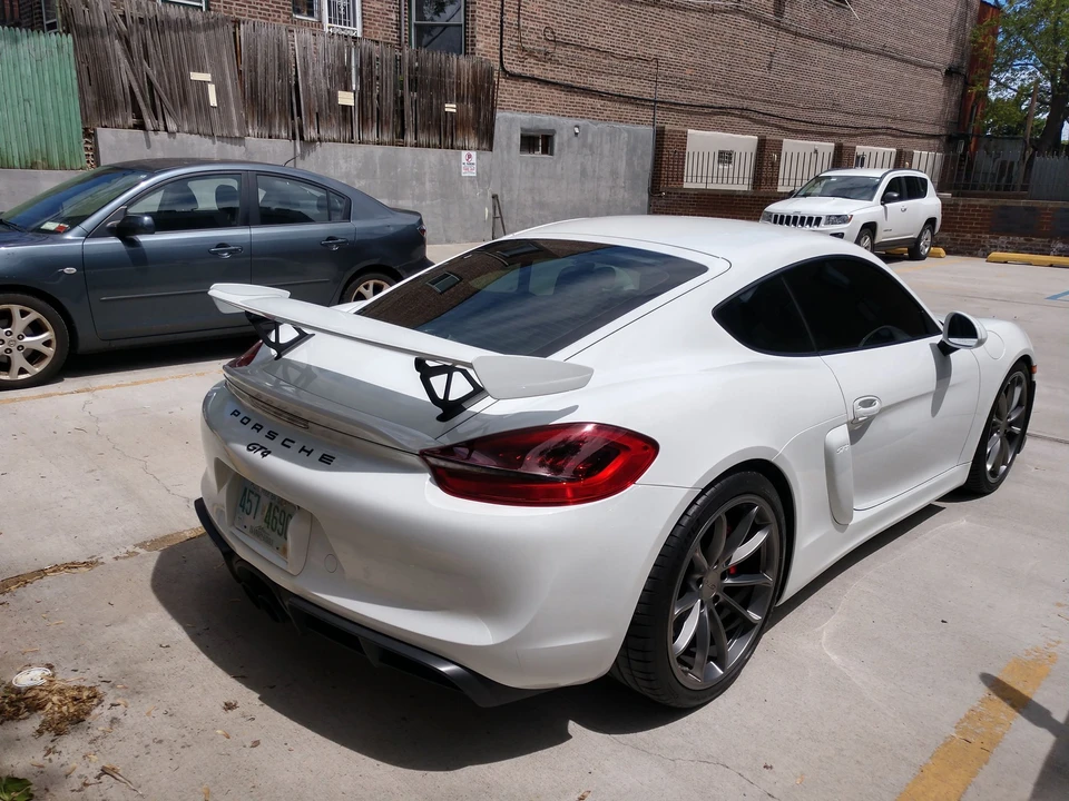 2016 Porsche 981 Cayman GT4 - Image 3 of 27