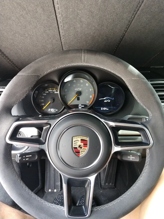 2016 Porsche 981 Cayman GT4 - Image 10 of 27