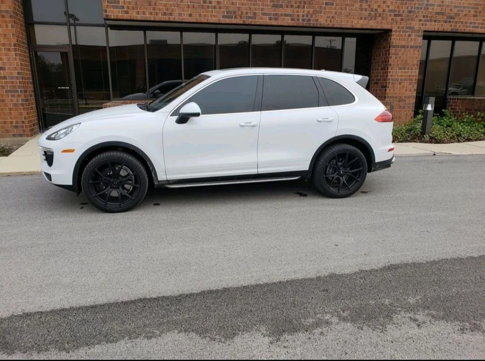 2015 Porsche 958 Cayenne Diesel - Image 2 of 4