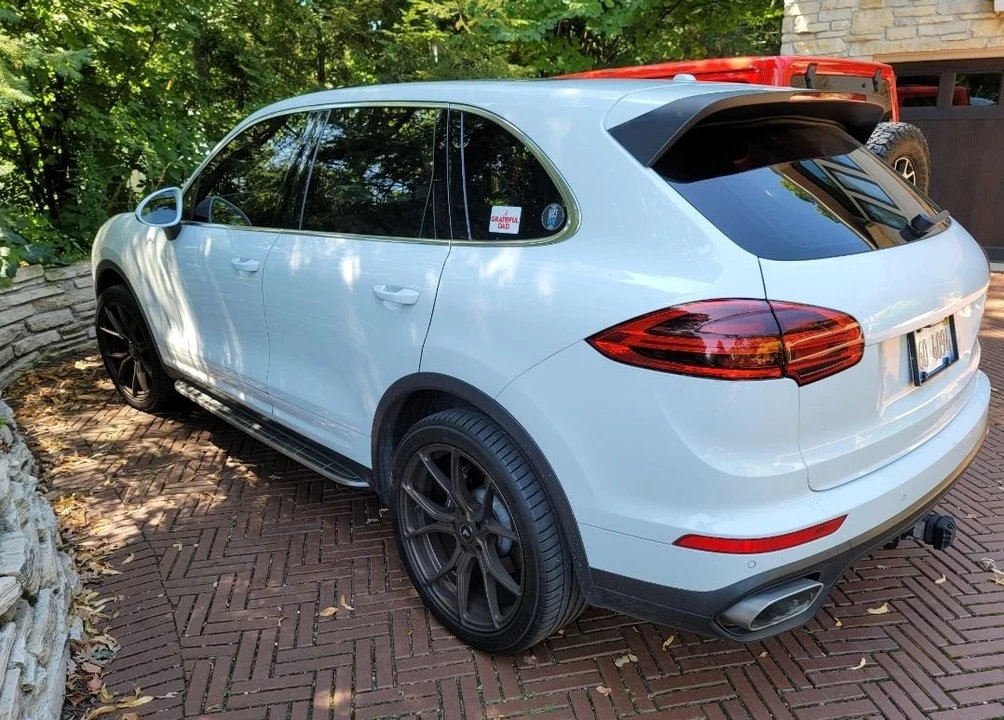 2015 Porsche 958 Cayenne Diesel - Image 3 of 4