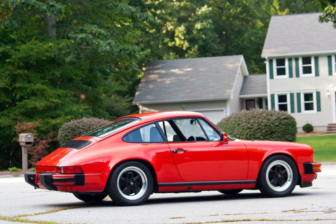 1984 Porsche 911 Carrera 3.2 - Image 16 of 31