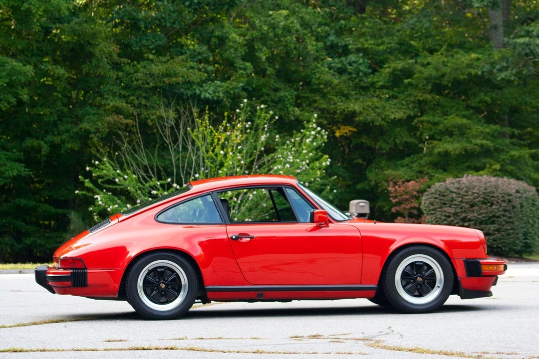 1984 Porsche 911 Carrera 3.2 - Image 17 of 31