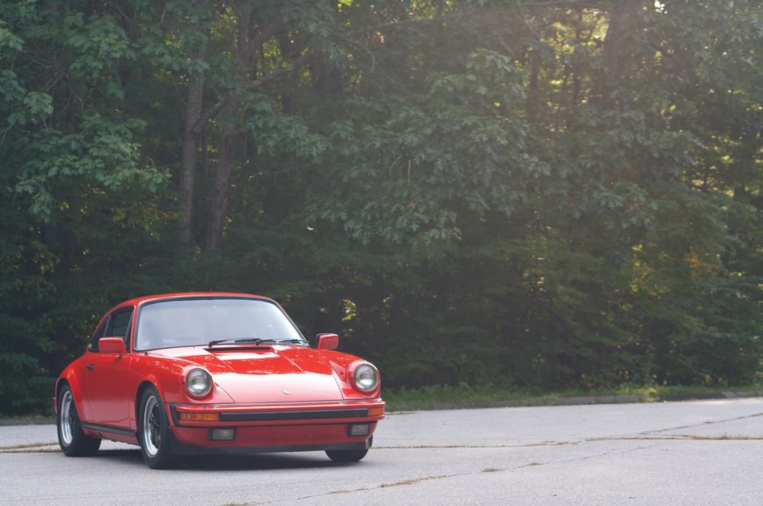 1984 Porsche 911 Carrera 3.2 - Image 26 of 31