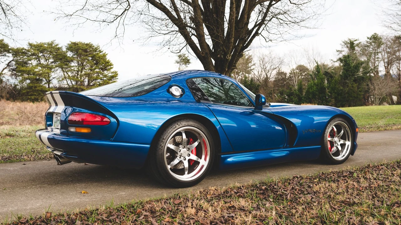 1996 Dodge Viper GTS 2nd Gen - Image 3 of 6