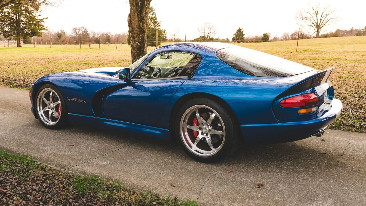 1996 Dodge Viper GTS 2nd Gen - Image 4 of 6