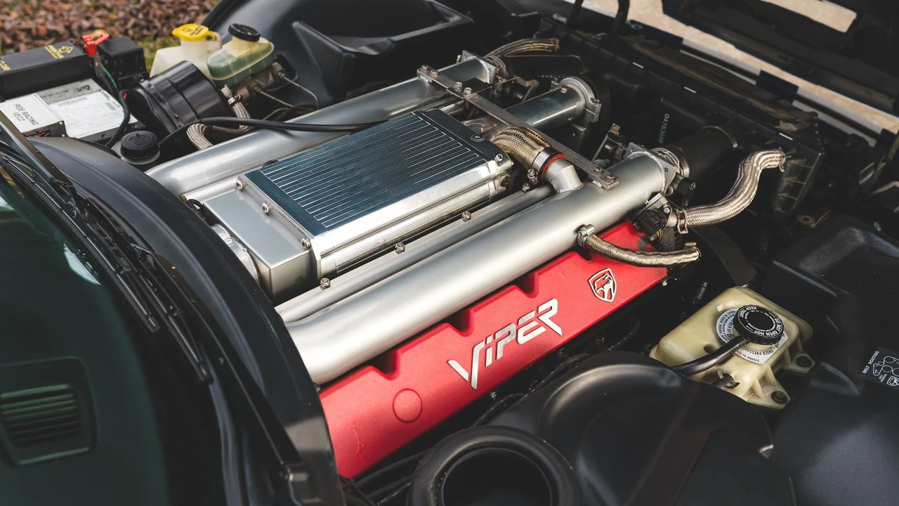 1996 Dodge Viper GTS 2nd Gen - Image 5 of 6