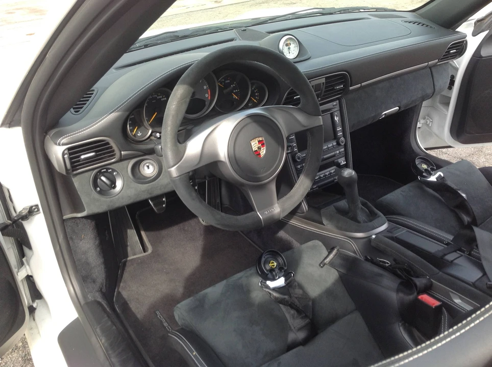 2010 Porsche 997 GT3 - Image 2 of 5