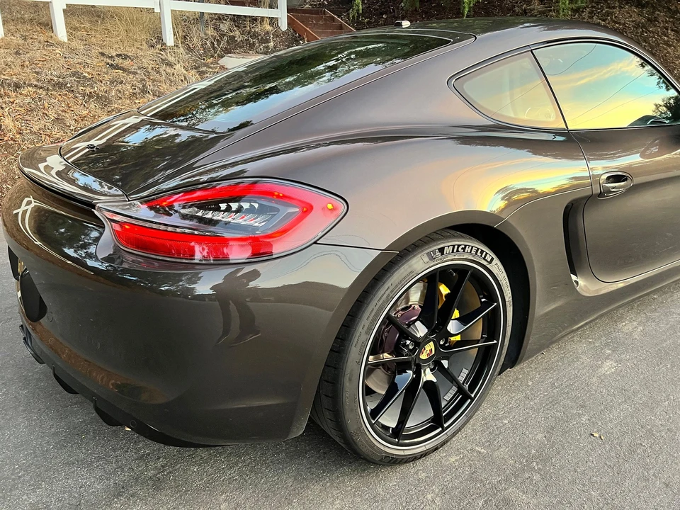 2015 Porsche 981 Cayman GTS - Image 23 of 31
