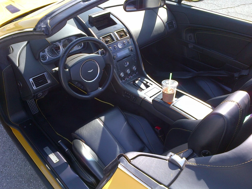 2008 Aston Martin V8 Vantage (2006-2017) - Image 3 of 4
