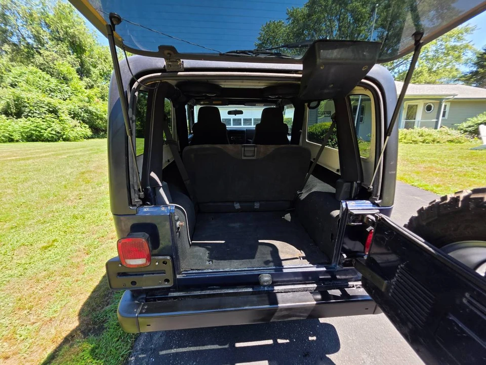 2005 Jeep TJ Wrangler - Image 12 of 17