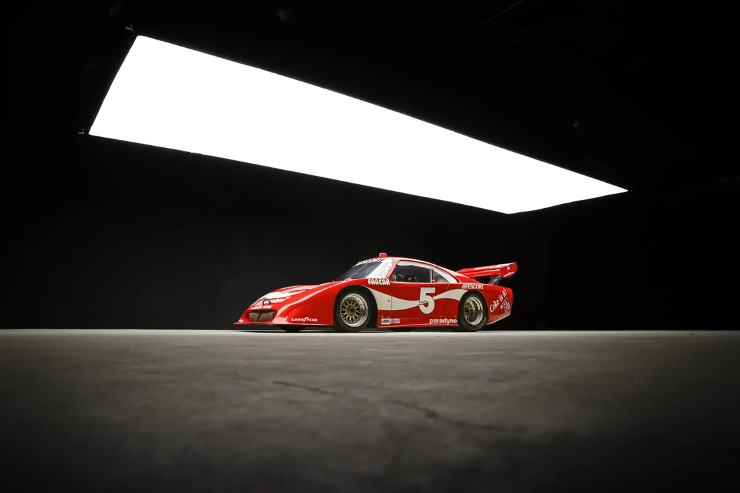 Porsche 934 & 935 - Image 3 of 31
