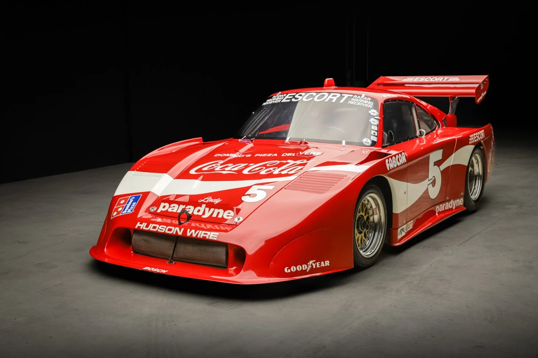 Porsche 934 & 935 - Image 2 of 31