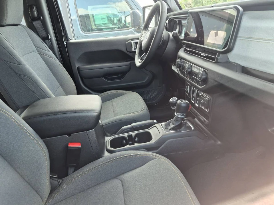 2026 Jeep JL Wrangler - Image 8 of 9
