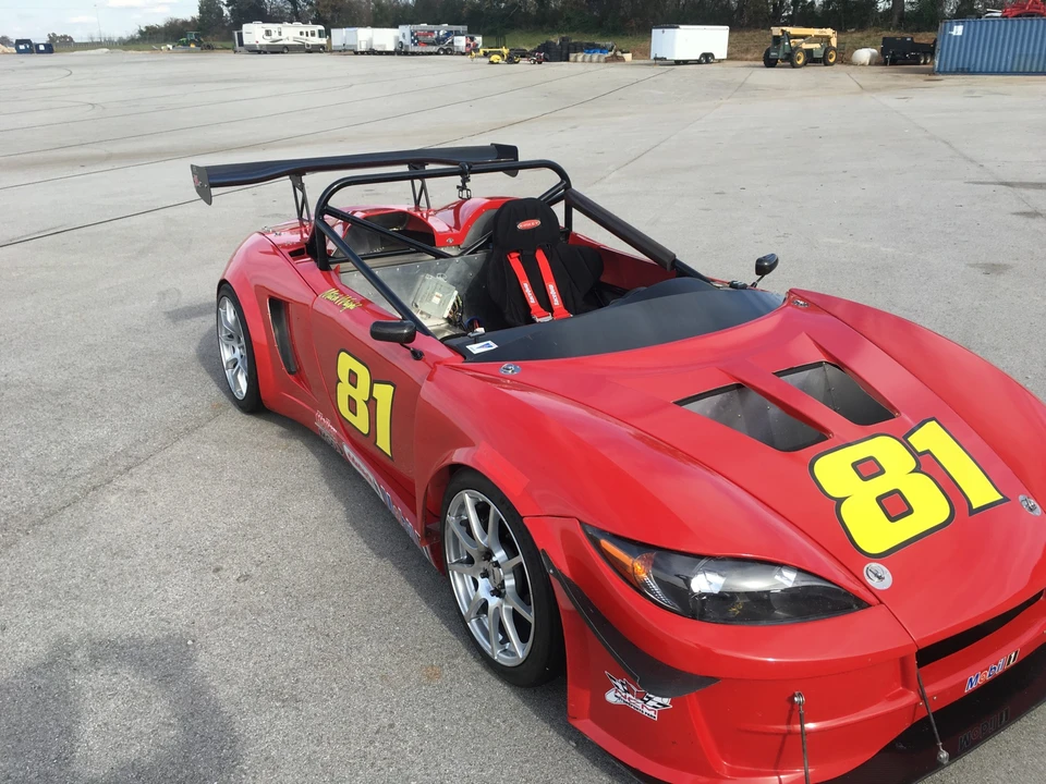 Factory Five 818 - Image 3 of 31