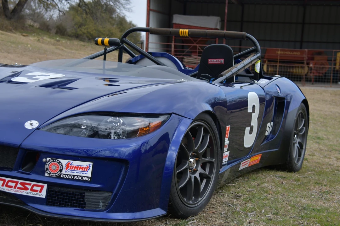 Factory Five 818 - Image 13 of 31