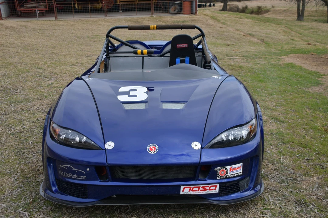 Factory Five 818 - Image 10 of 31