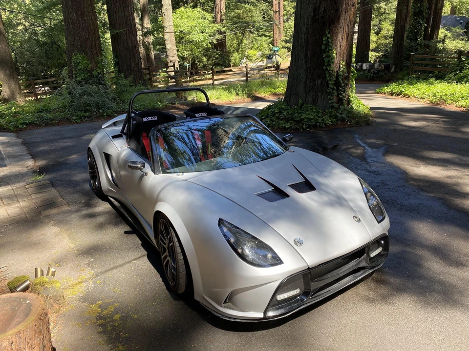 Factory Five 818 - Image 4 of 31