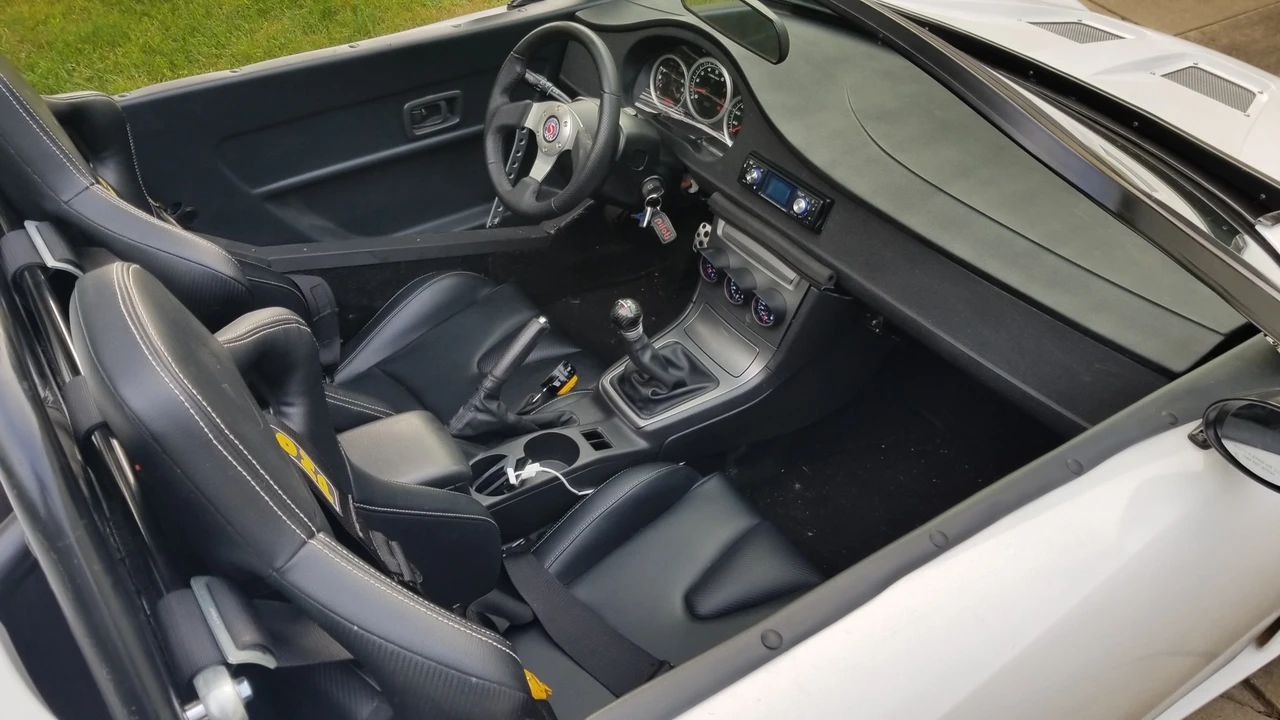 Factory Five 818 - Image 15 of 31