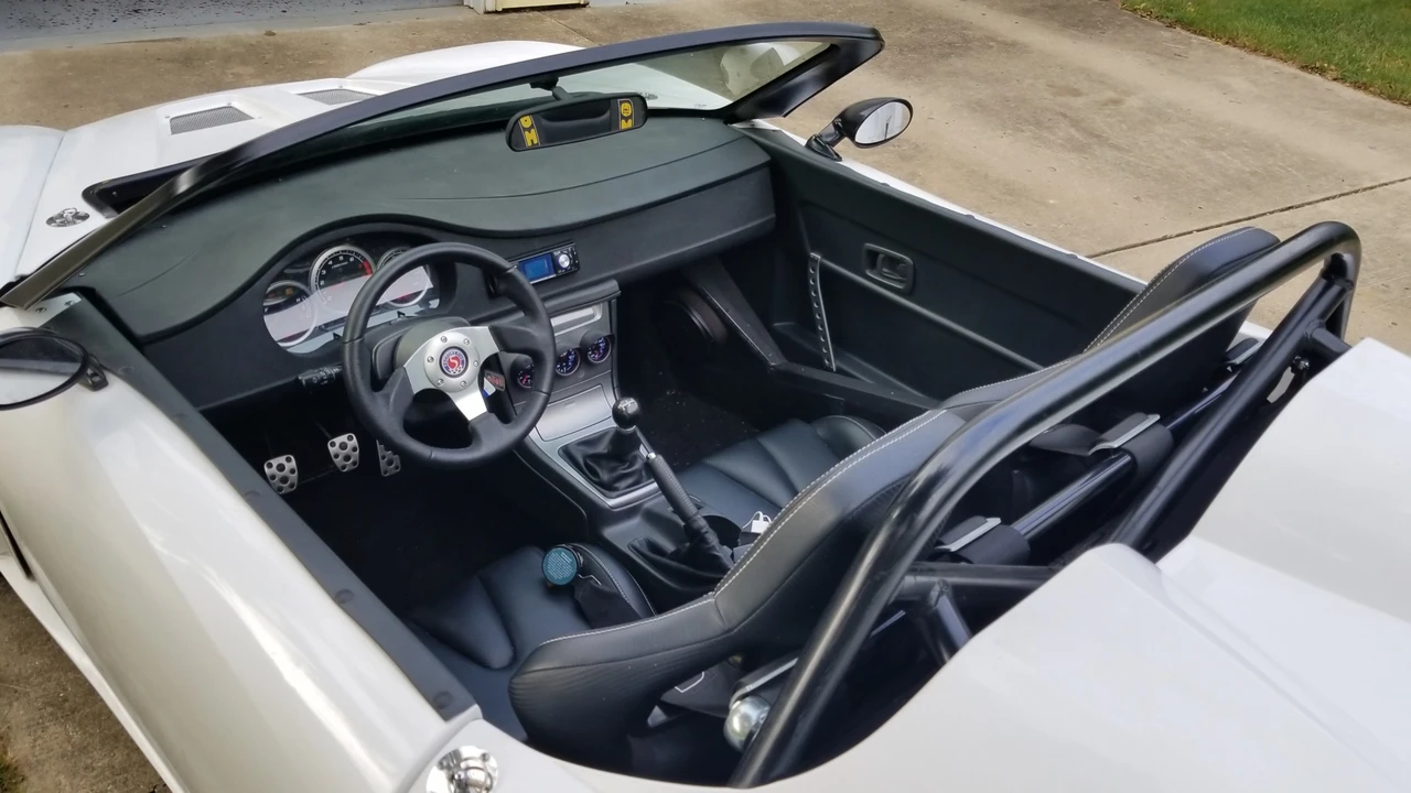 Factory Five 818 - Image 14 of 31