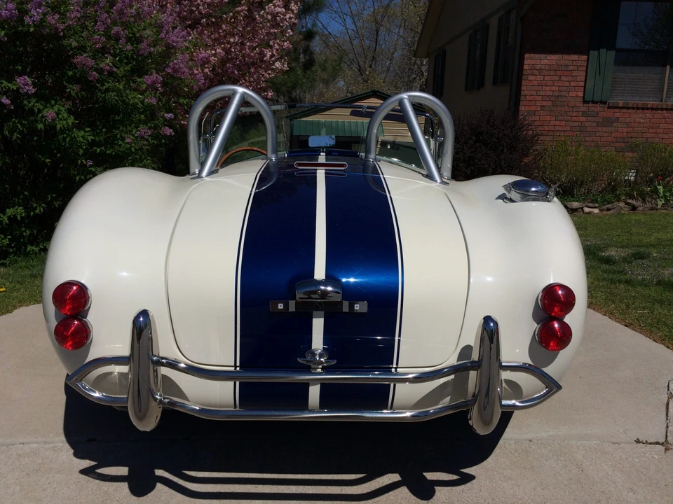 Shelby Cobra Replica - Image 16 of 31