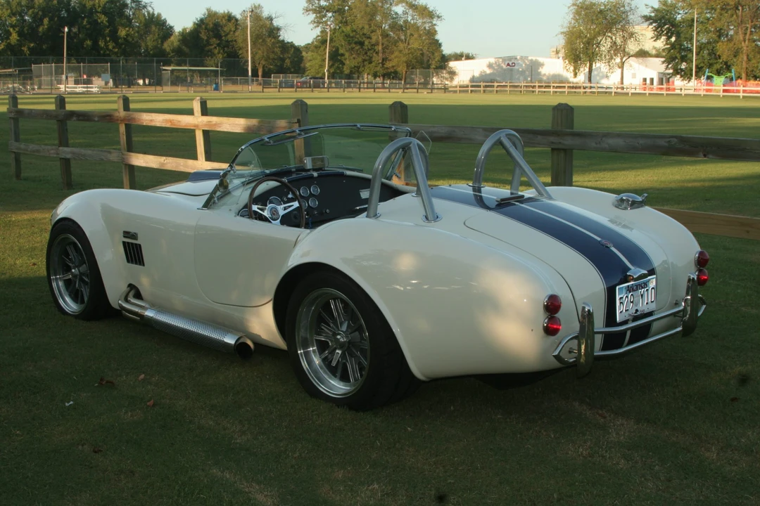 Shelby Cobra Replica - Image 13 of 31